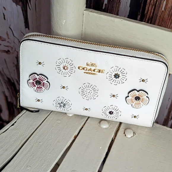 Coach tea rose wallet shop